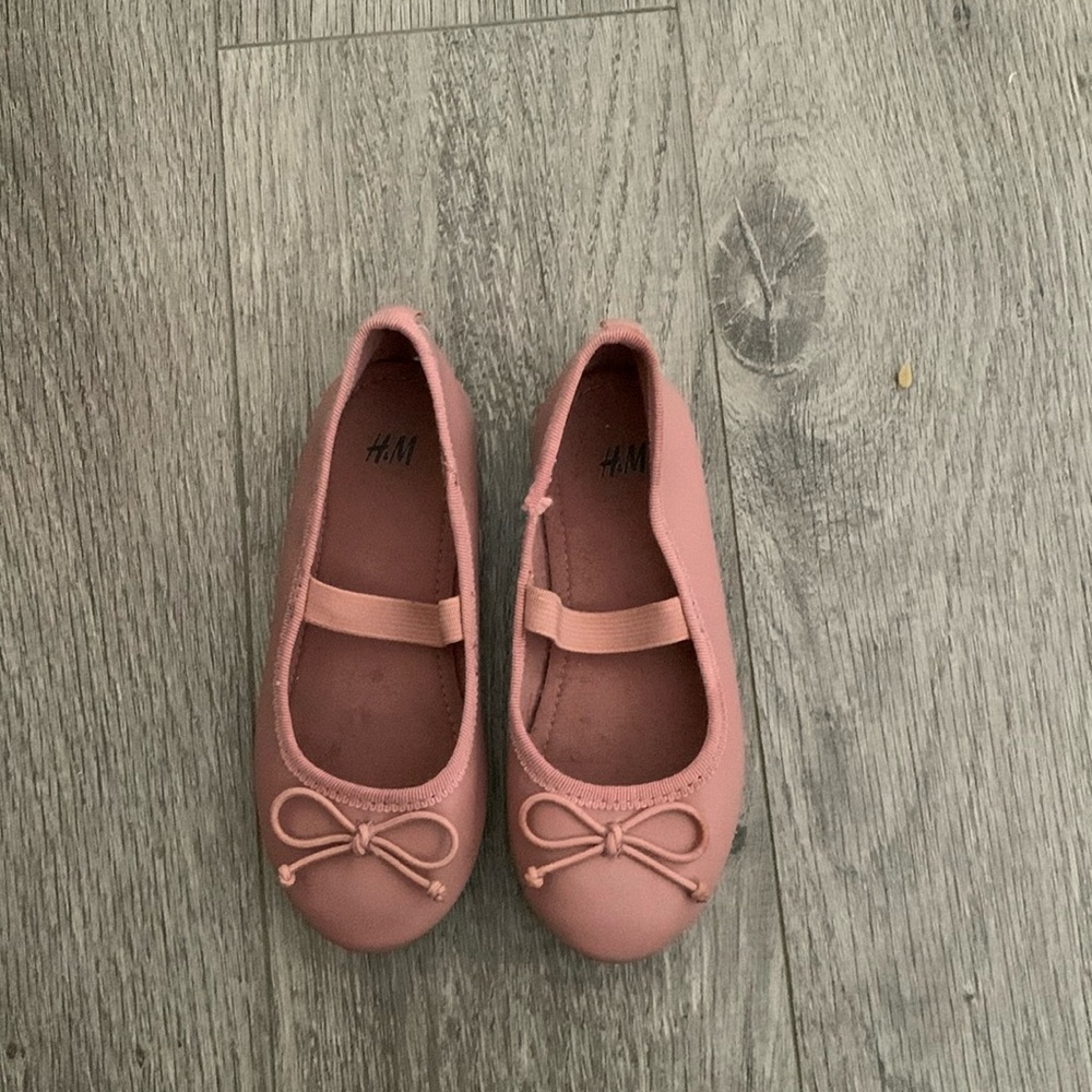 H&M Shoes sz 8-9 worn once